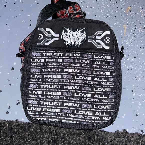 Rage nation brand new purse never used - Picture 2 of 2